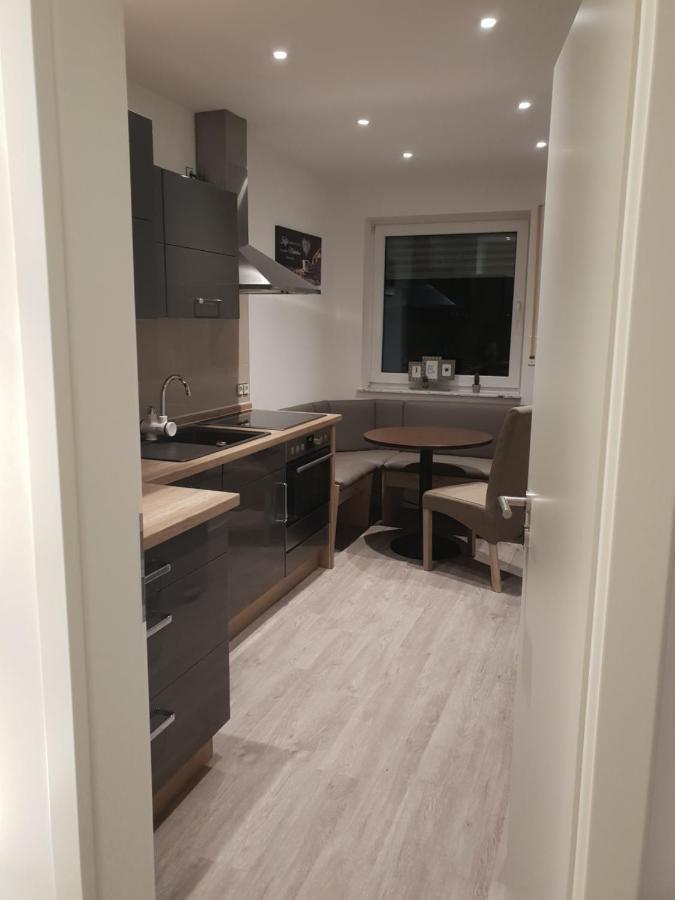 Ferienwohnung Mit Jacuzzi Naehe Flughafen Koeln Bonn Troisdorf Exteriör bild