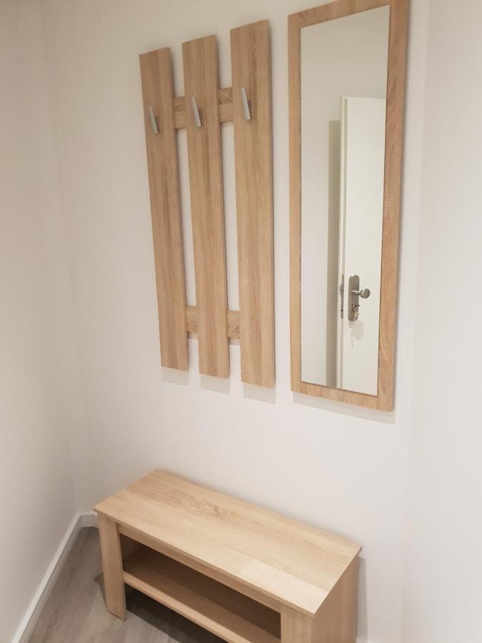 Ferienwohnung Mit Jacuzzi Naehe Flughafen Koeln Bonn Troisdorf Exteriör bild