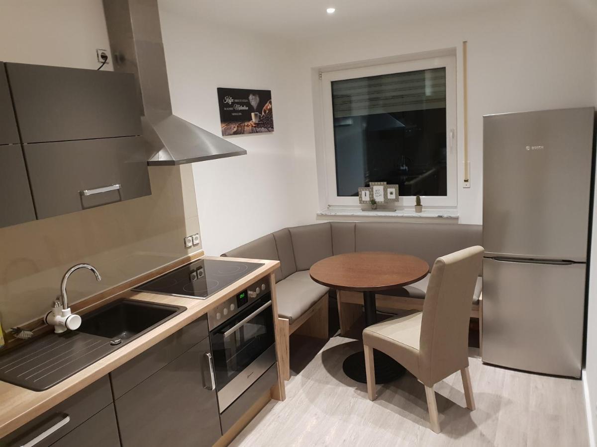 Ferienwohnung Mit Jacuzzi Naehe Flughafen Koeln Bonn Troisdorf Exteriör bild
