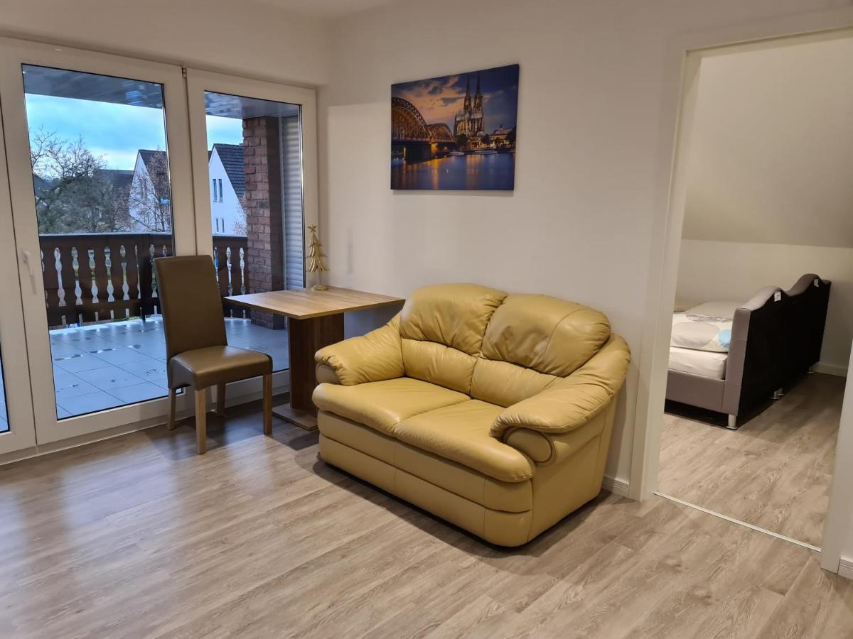 Ferienwohnung Mit Jacuzzi Naehe Flughafen Koeln Bonn Troisdorf Exteriör bild